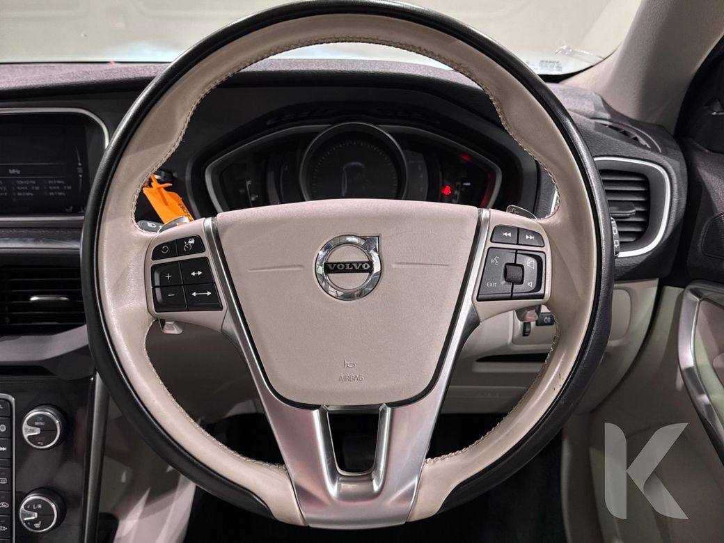 2018 Volvo V40