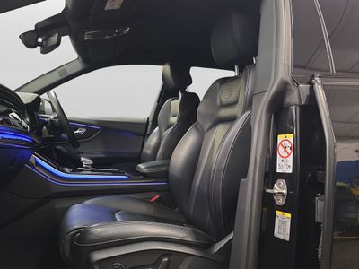 2024 Audi Q8