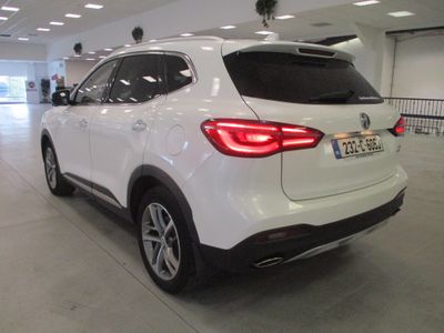 2023 MG HS