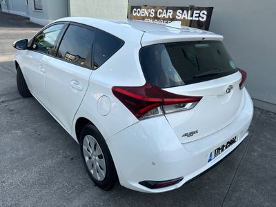 2017 Toyota Auris