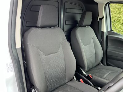 2023 Ford Transit Courier