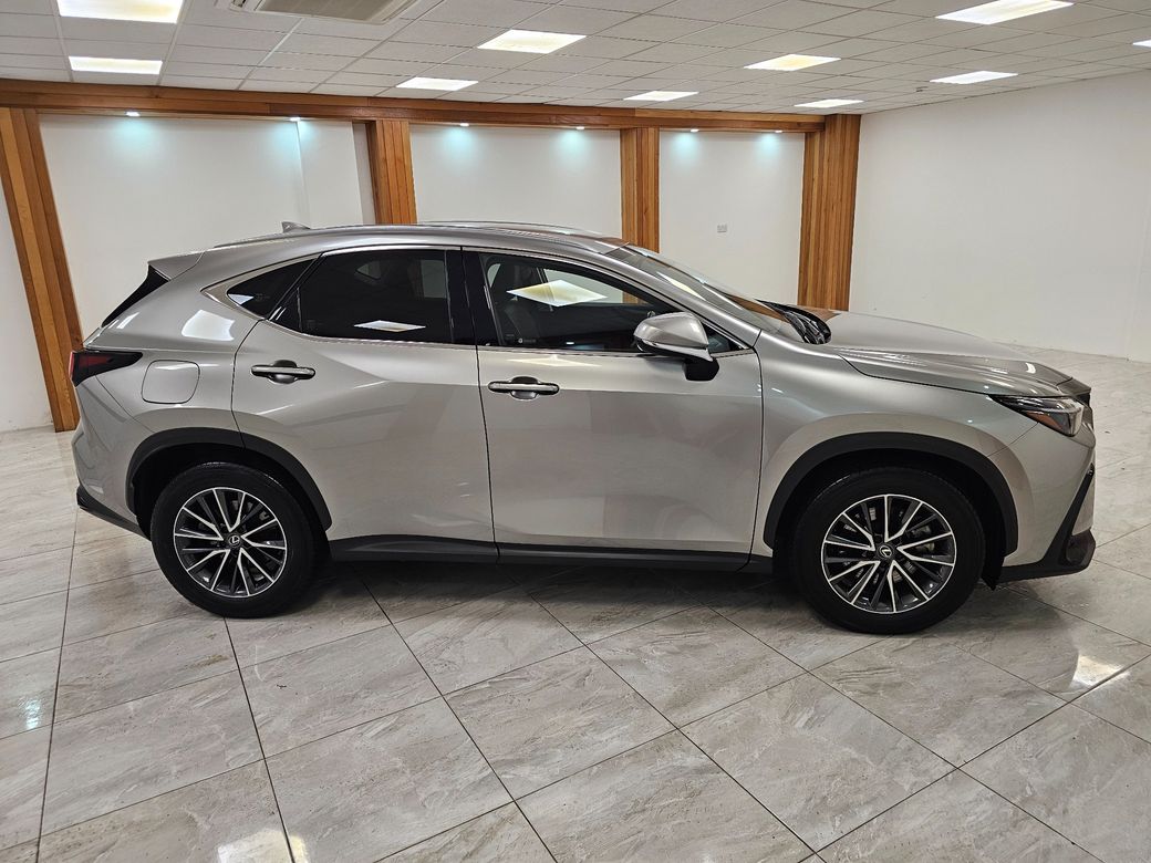 2024 Lexus NX 450H+