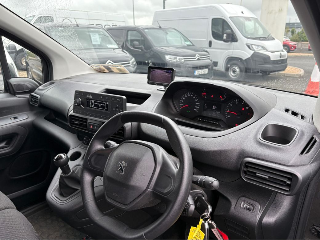 2021 Peugeot Partner