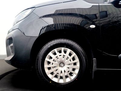 2025 Peugeot Partner