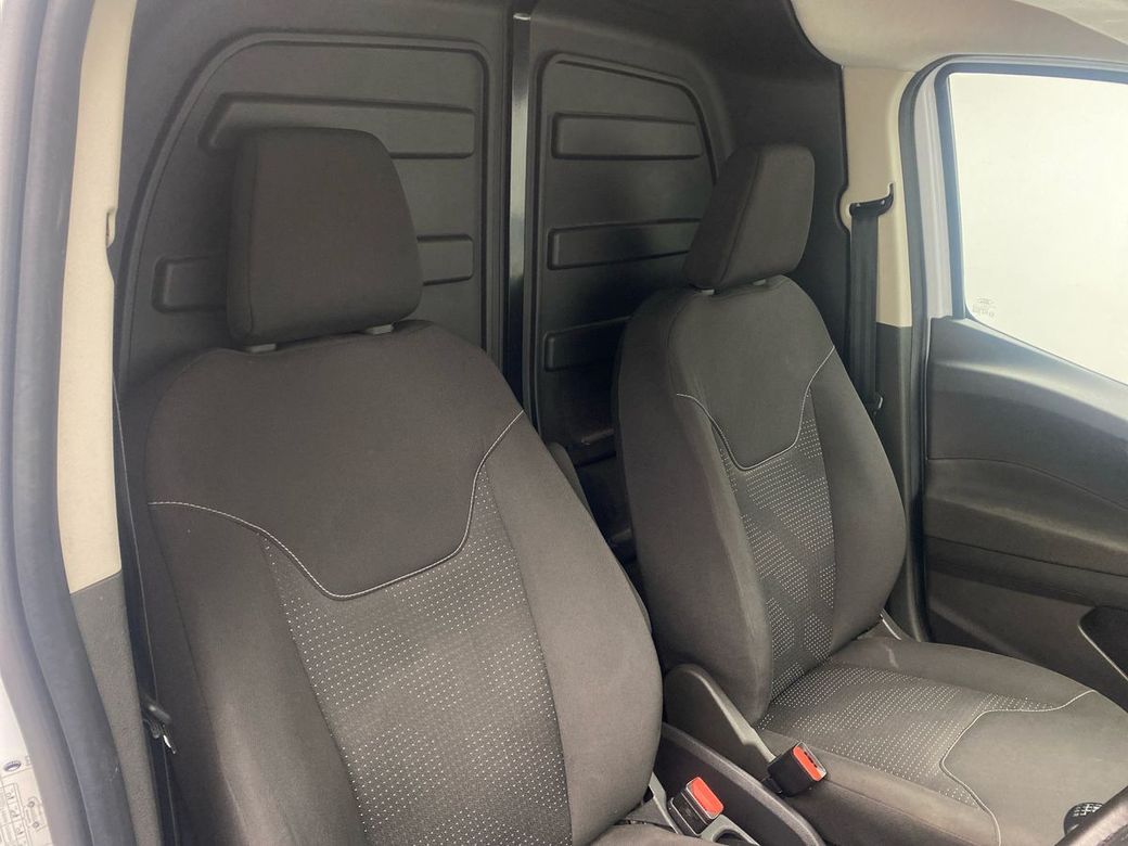 2023 Ford Transit Courier