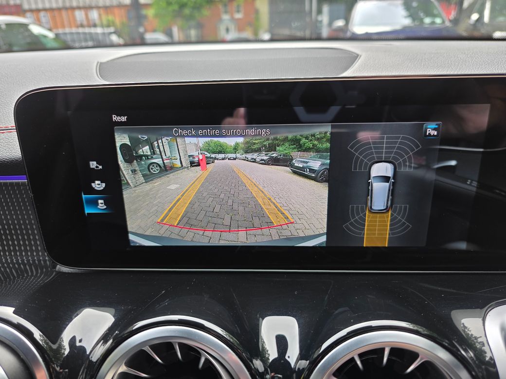 2022 Mercedes-Benz EQB