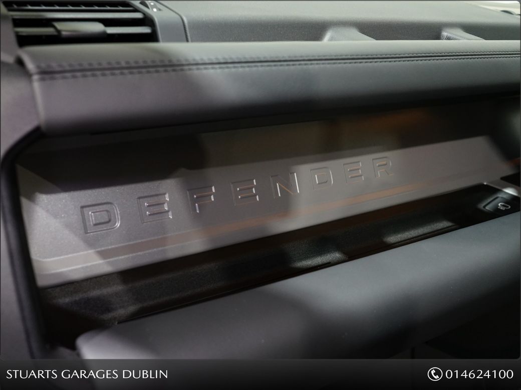 2025 Land Rover Defender