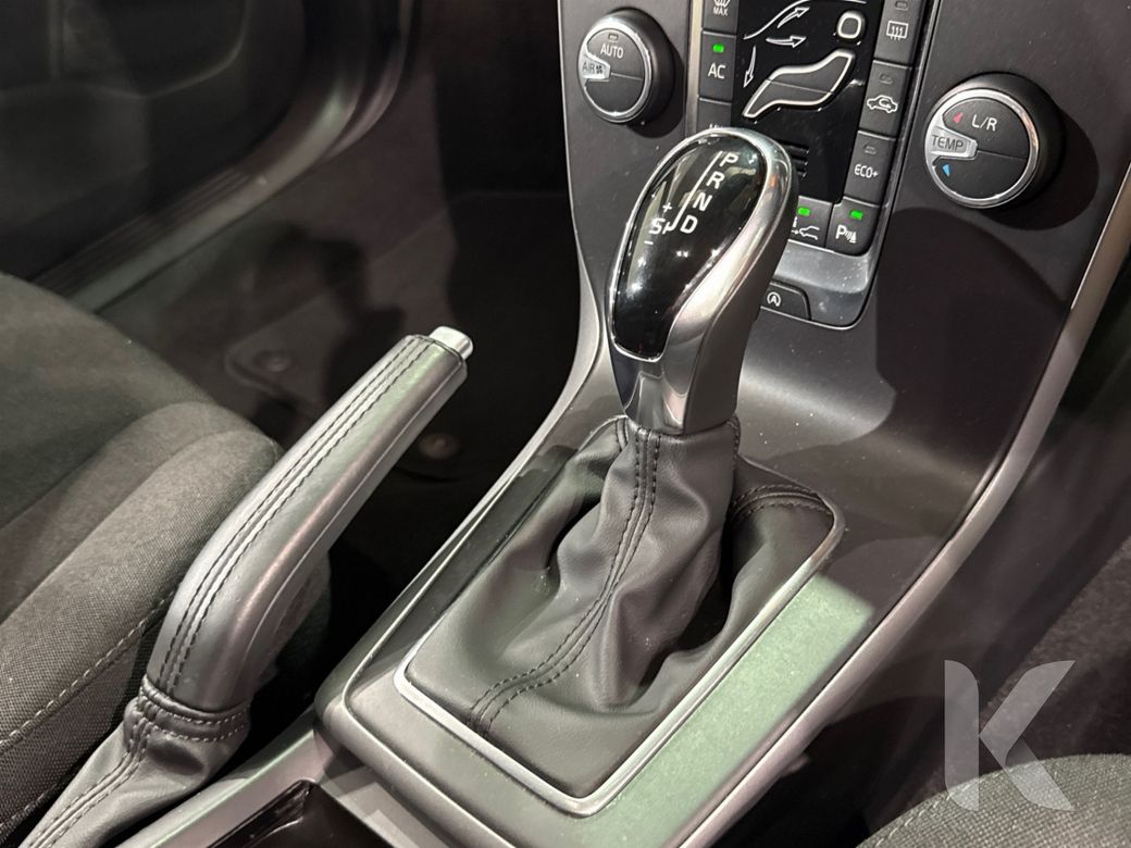 2019 Volvo V40