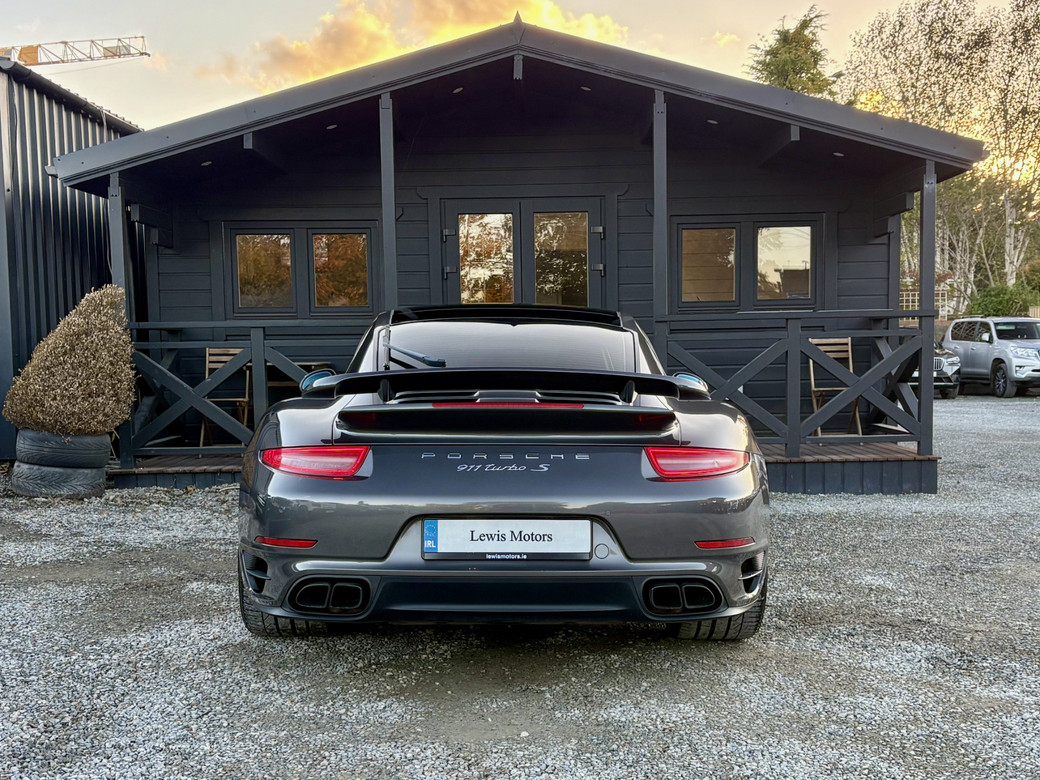 2015 Porsche 911