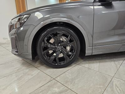 2025 Audi Q8