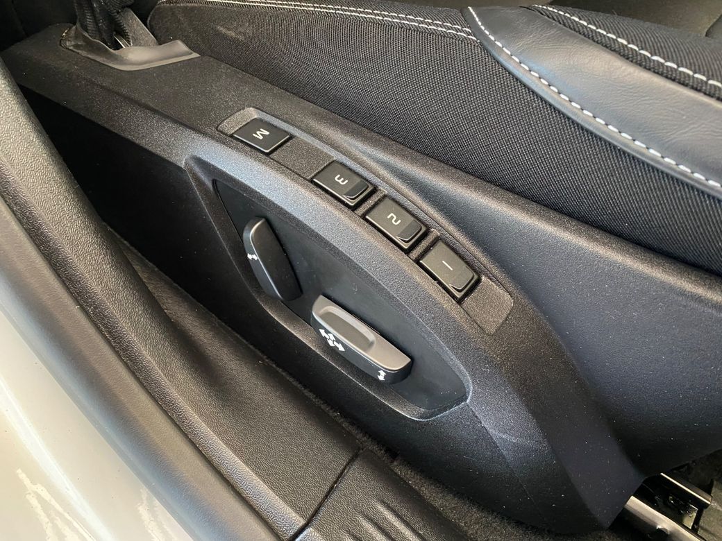 2017 Volvo V40