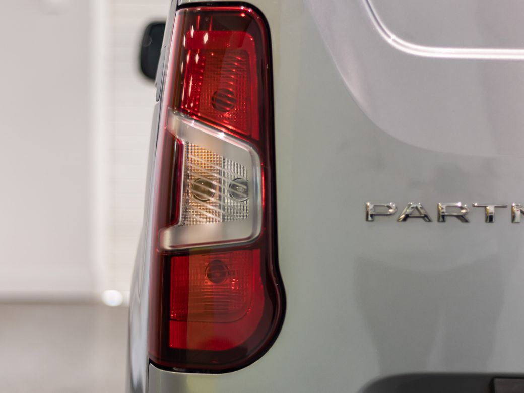 2023 Peugeot Partner