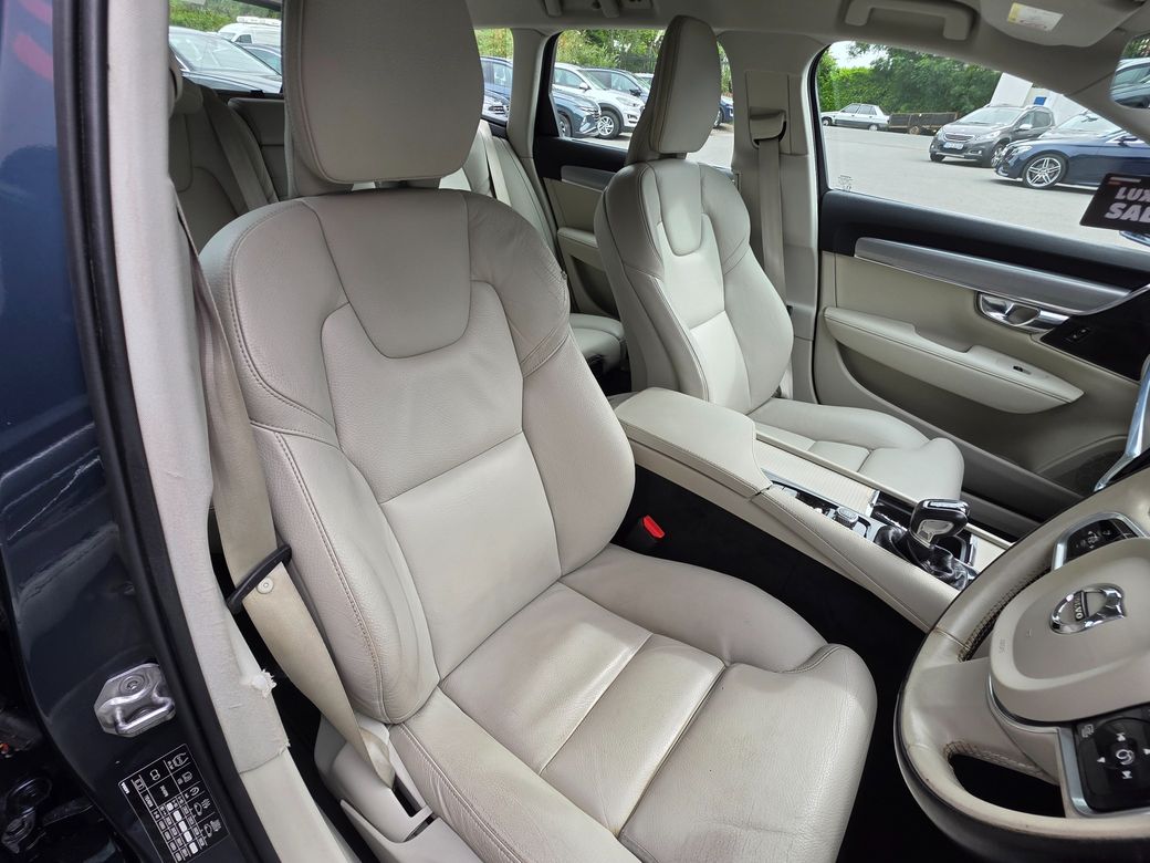 2020 Volvo V90