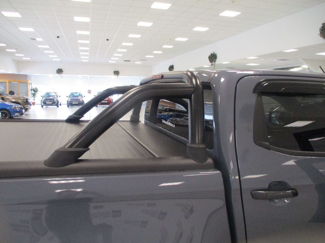 2025 Isuzu D-MAX