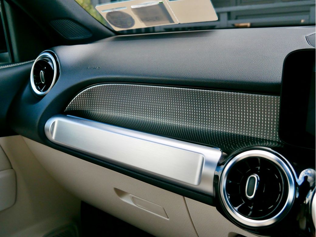 2023 Mercedes-Benz GLB Class