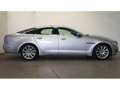 2010 Jaguar XJ