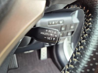 2017 Lexus IS 300h