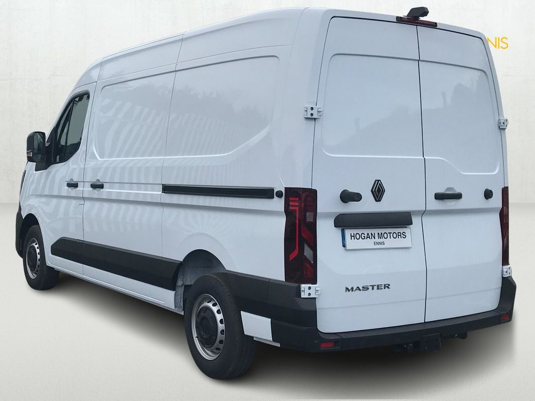 2025 Renault Master