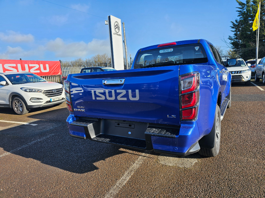 2025 Isuzu D-MAX