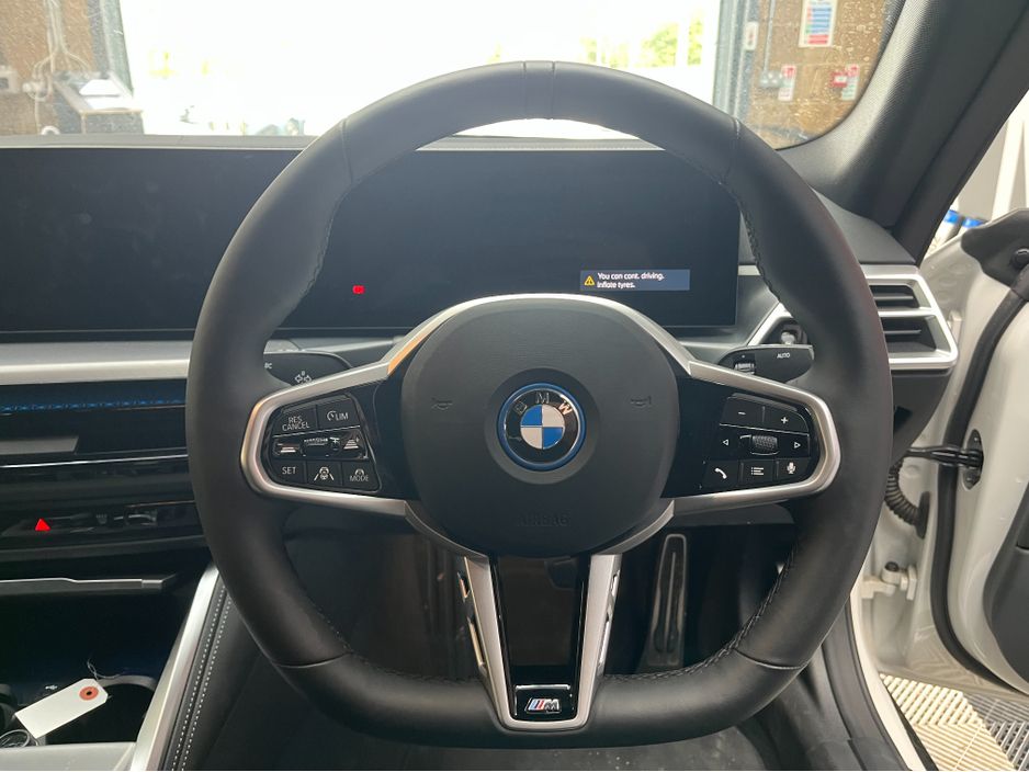 2025 BMW i4