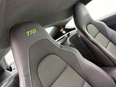 2024 Porsche Cayman