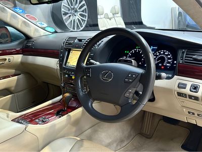 2007 Lexus LS 460