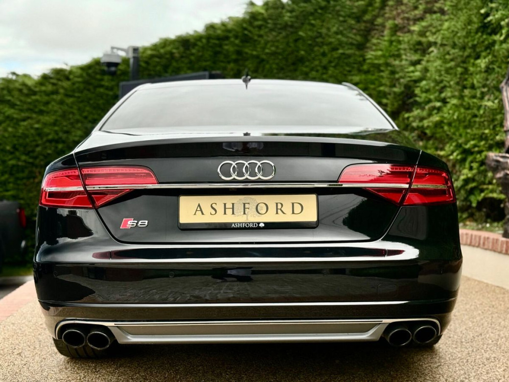 2016 Audi S8