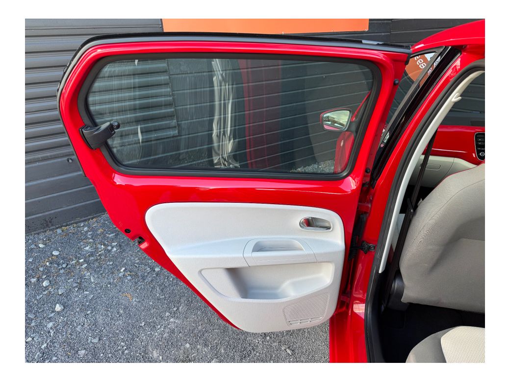2013 Volkswagen up!