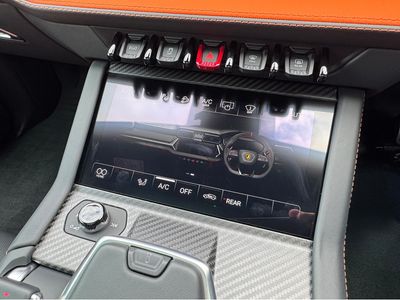 2025 Lamborghini Urus