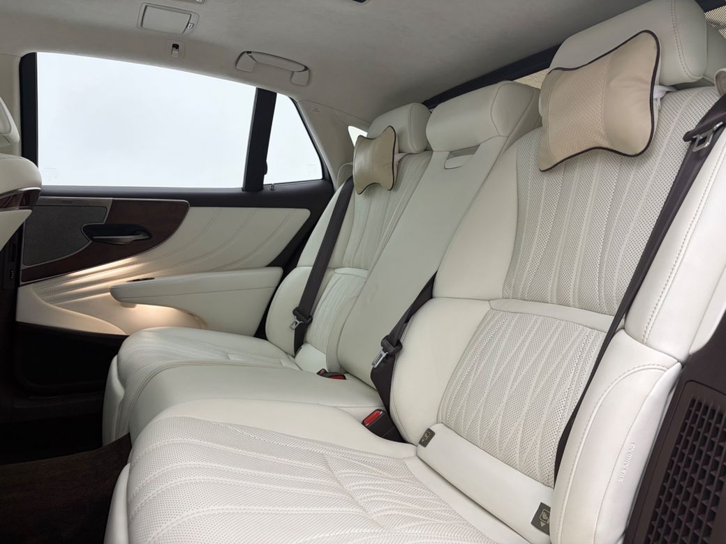 2018 Lexus LS