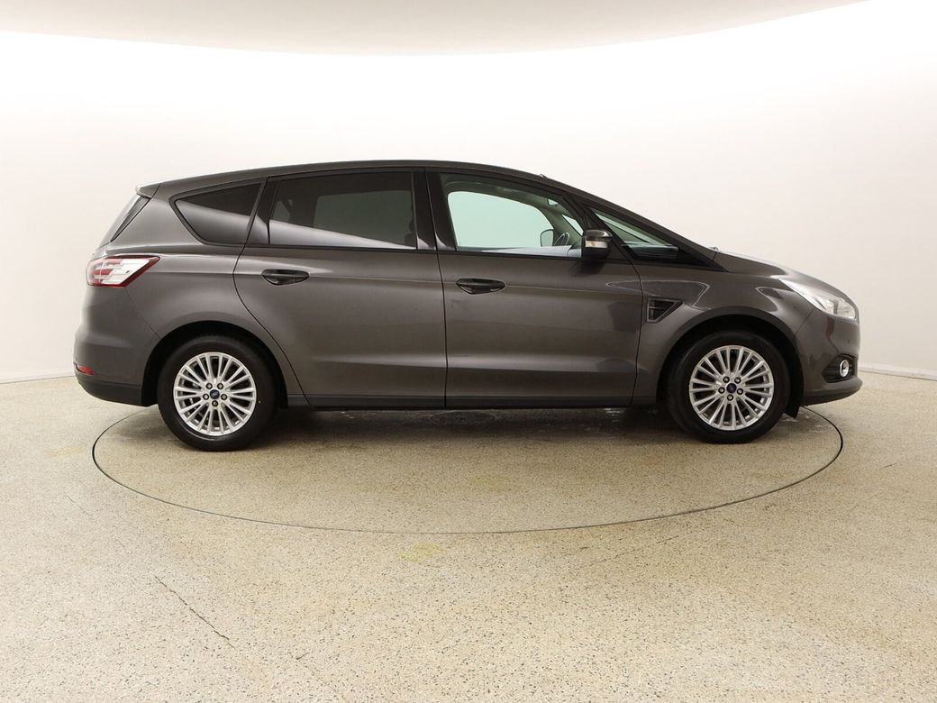2017 Ford S-Max
