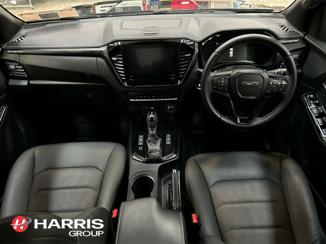 2026 Black Isuzu D-MAX