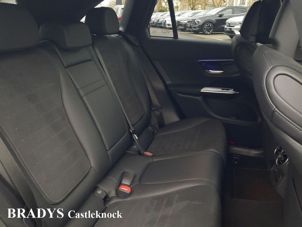 2025 Mercedes-Benz GLC Class