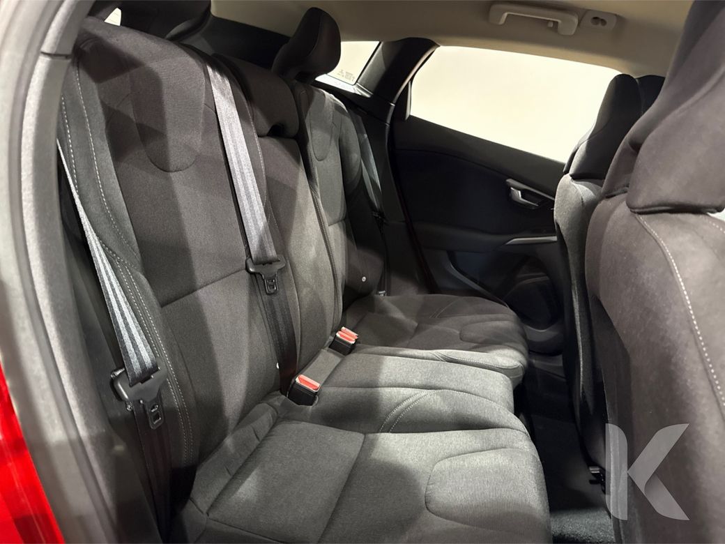 2019 Volvo V40