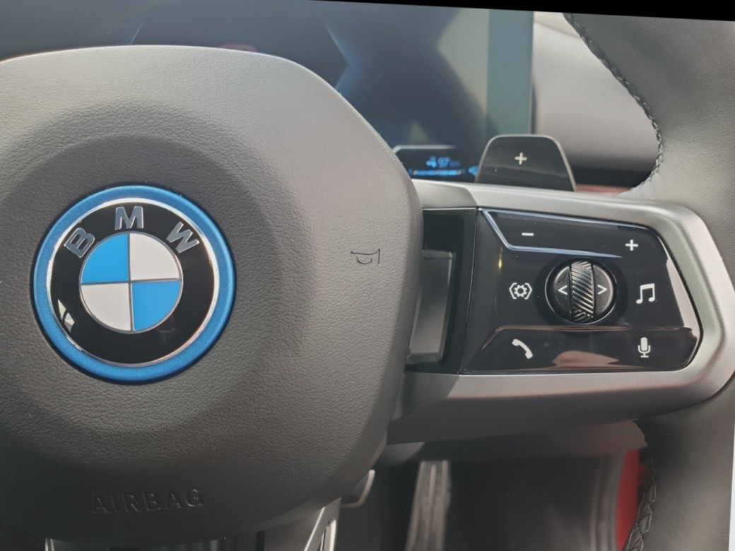 2025 BMW 530