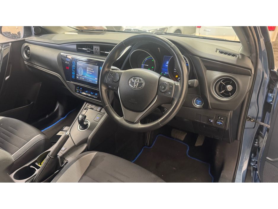 2016 Toyota Auris