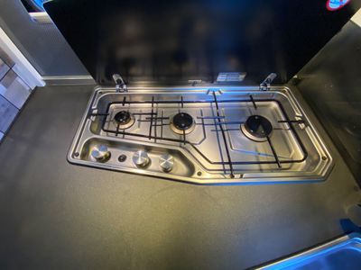 2017 ADRIA CORAL 690SC PLATINUM  L.H.D ISLAND BED 