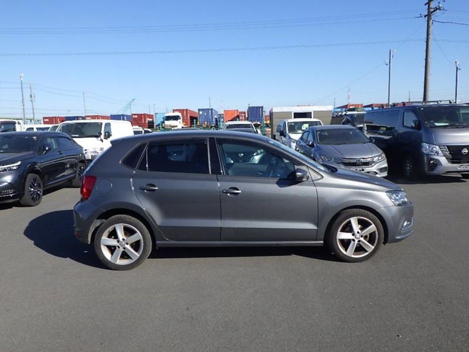 2017 Volkswagen Polo