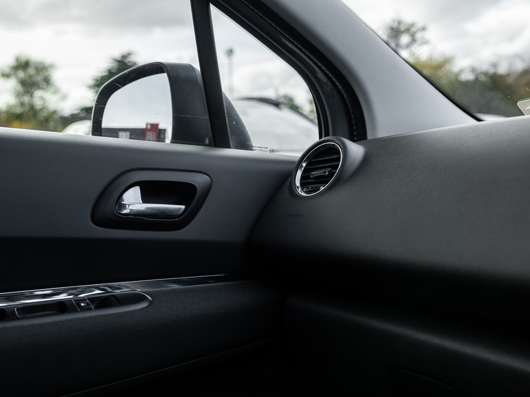 2015 Peugeot 5008