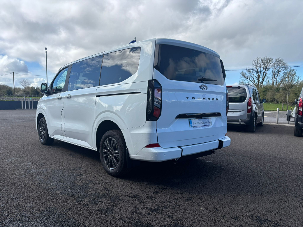 2026 Ford Tourneo Custom