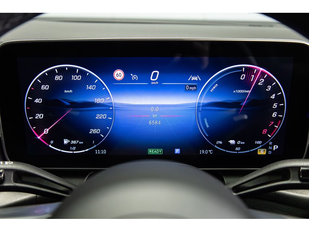2025 Mercedes-Benz GLC Class