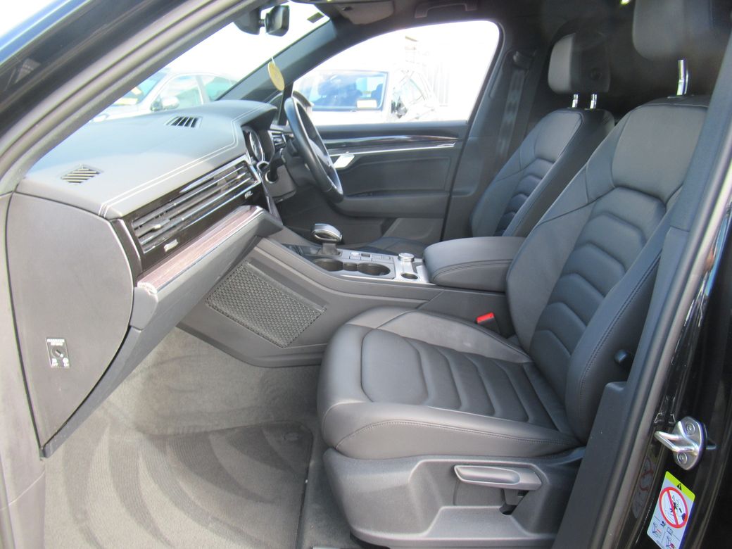 2023 Volkswagen Touareg
