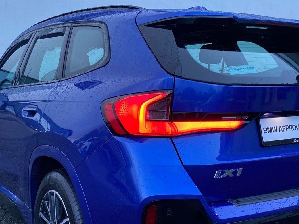 2025 BMW iX1