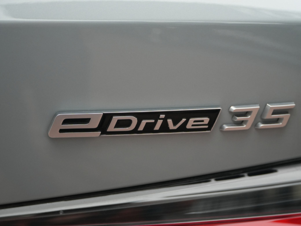 2023 BMW i4