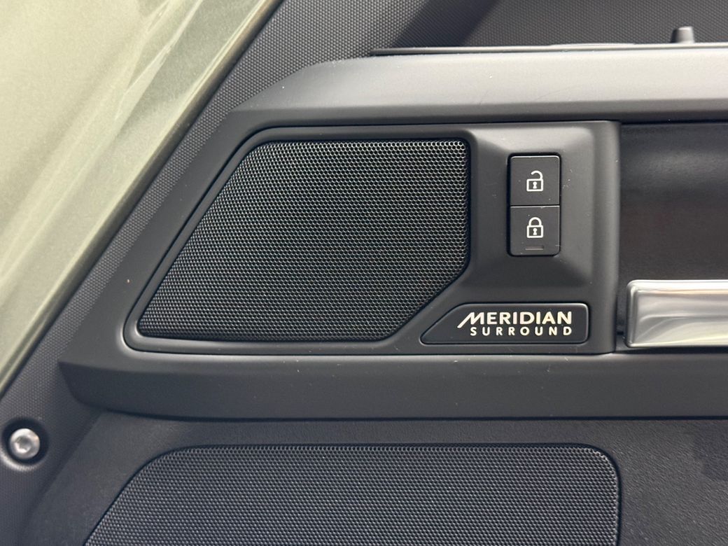 2025 Land Rover Defender