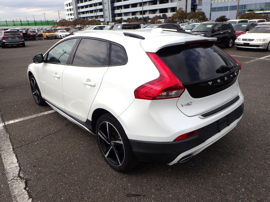 2016 Volvo V40