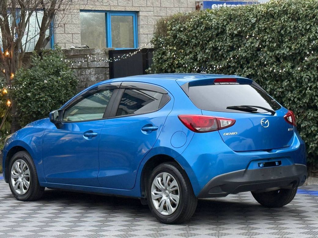 2016 Mazda Demio