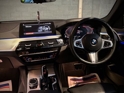 2019 BMW 520