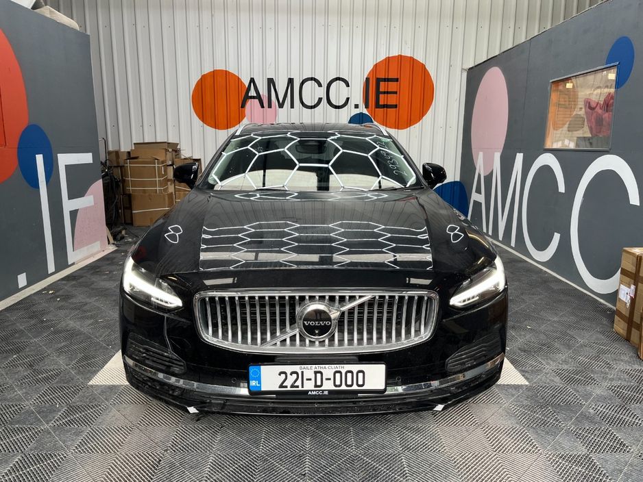 2022 Volvo V90