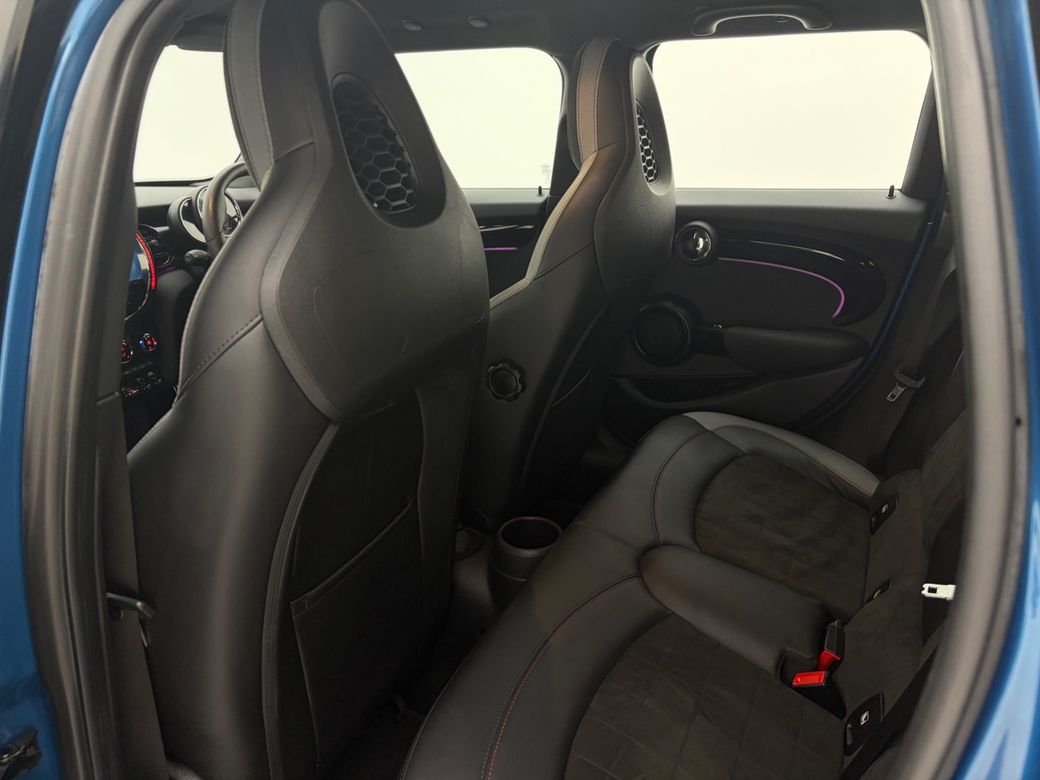 2022 Mini Hatch